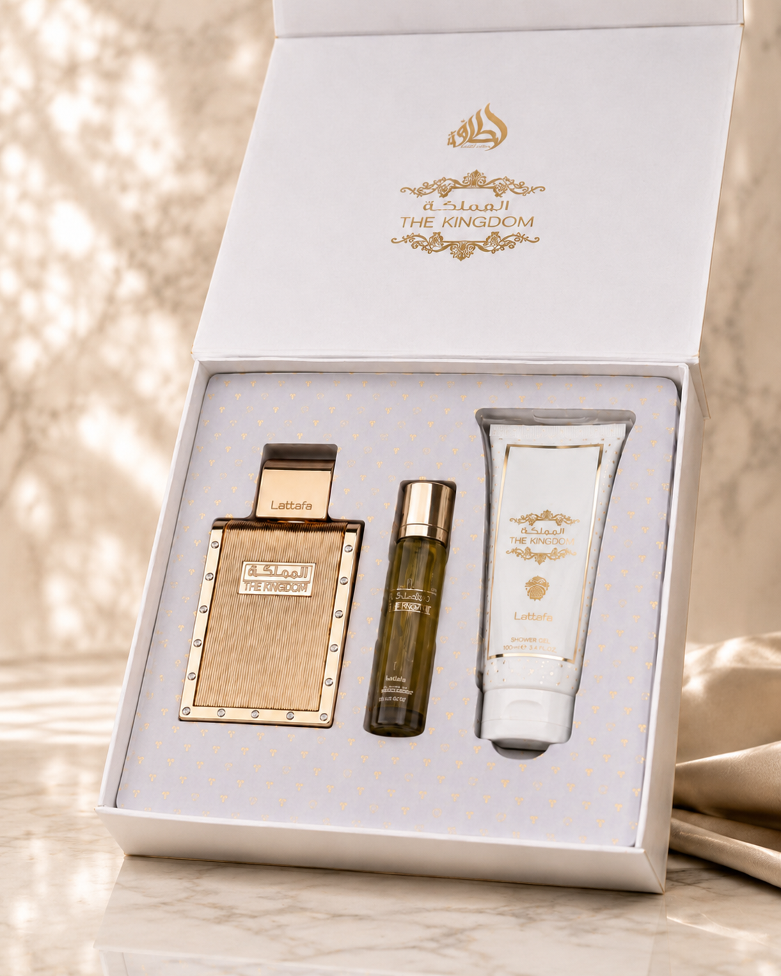 The Kingdom Men Gift Set di Lattafa in un’ambientazione elegante